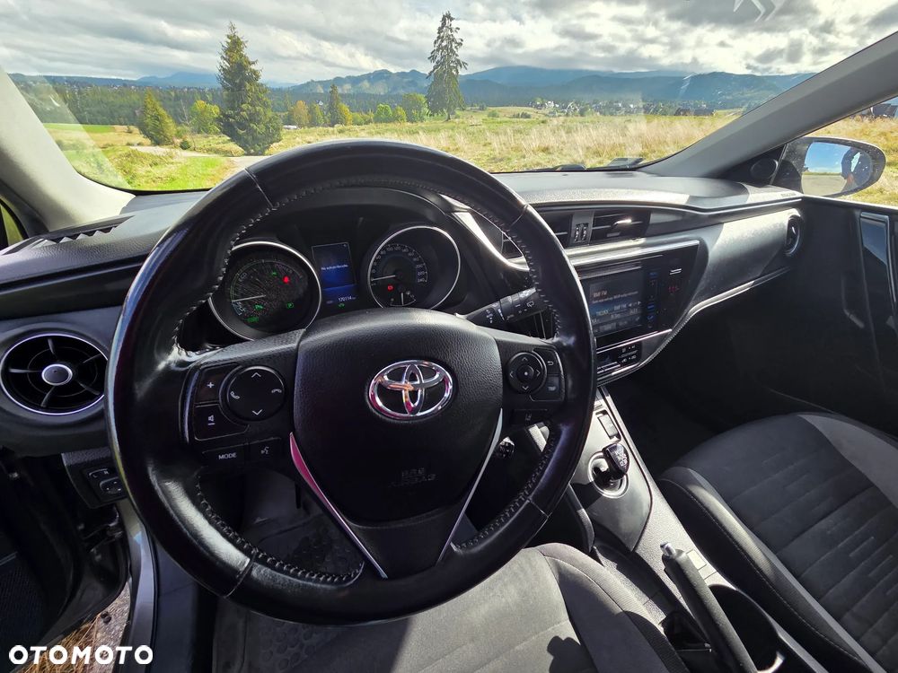Toyota Auris Hybrid 135 Premium - 23