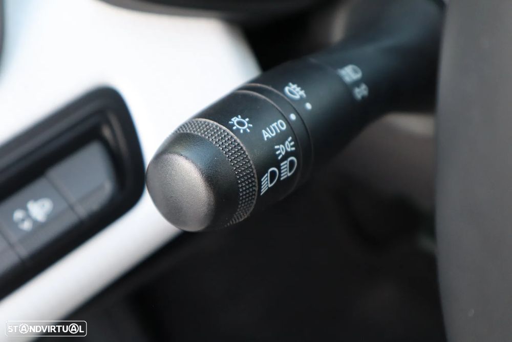Renault Clio 1.0 TCe Limited Bi-Fuel - 29