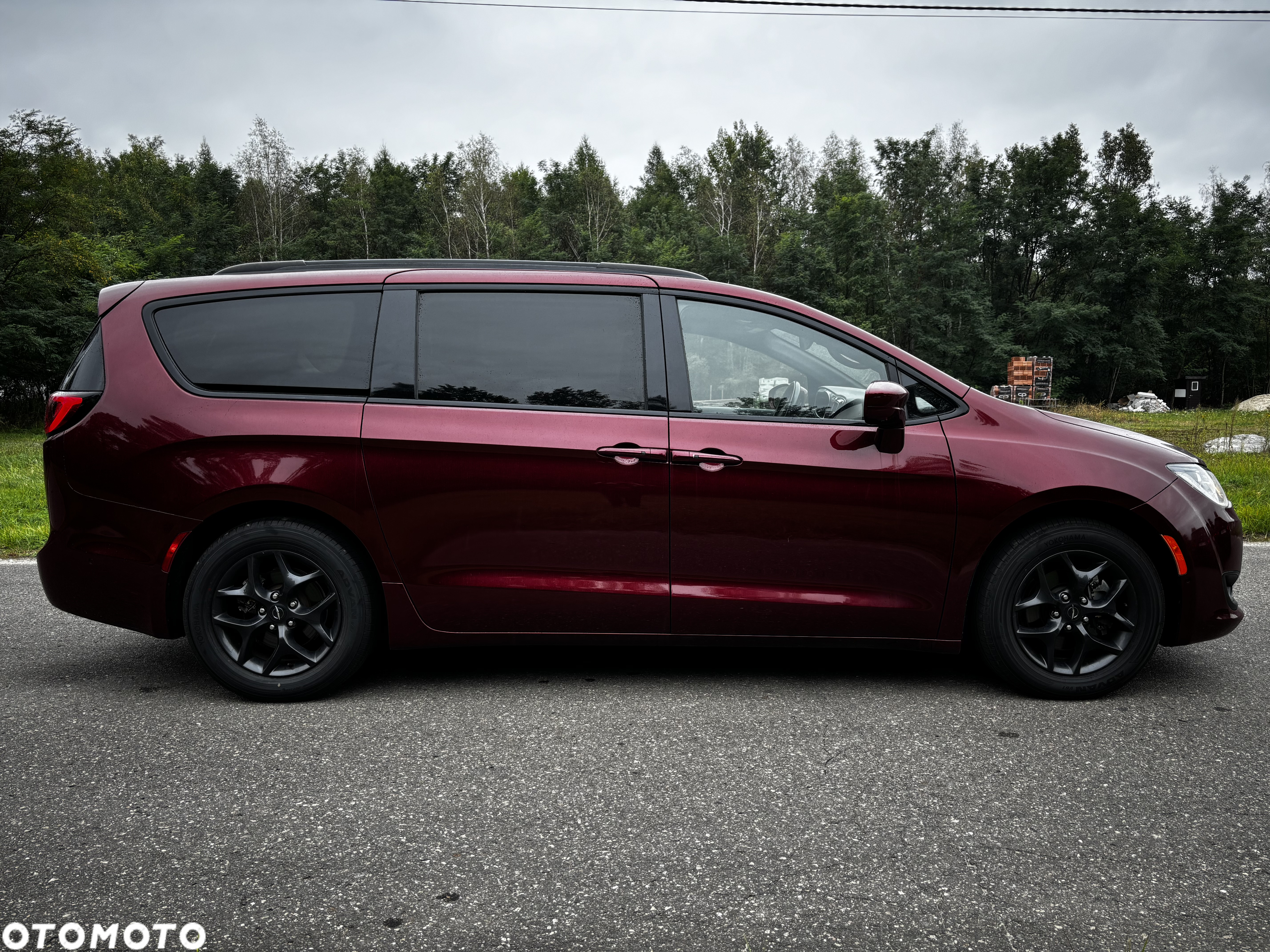 Chrysler Pacifica - 4