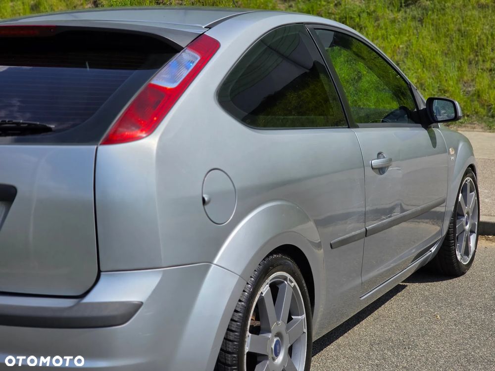 Ford Focus 1.8 Trend - 29