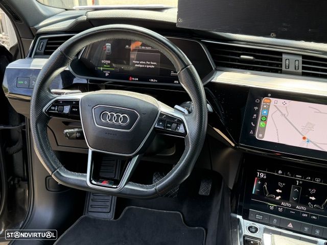 Audi e-tron 55 quattro S line - 19