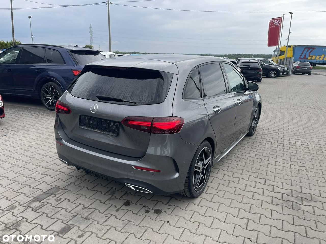 Mercedes-Benz Klasa B 220 4-Matic AMG Line 7G-DCT - 4