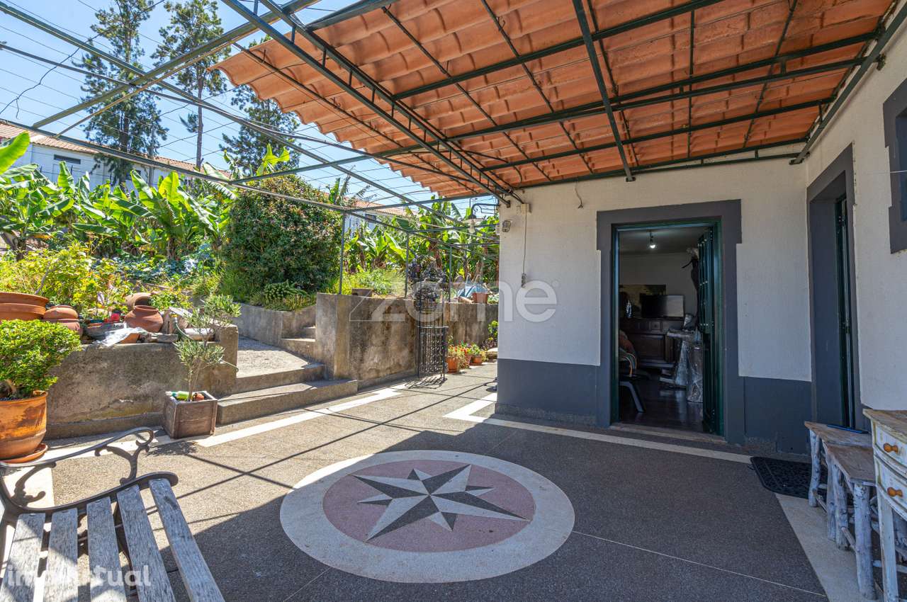 MORADIA TÉRREA COM TERRENO E LICENÇA AL – OPORTUNIDADE NO FUNCHAL! - Grande imagem: 2/11