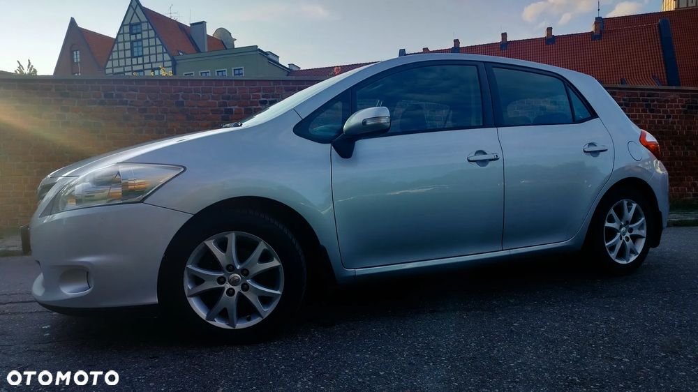 Toyota Auris 1.6 Active - 2