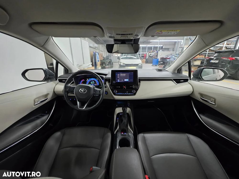 Toyota Corolla Sedan 1.8 HSD Exclusive - 10