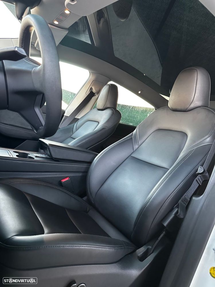 Tesla Model Y Long Range Tração Integral - 14