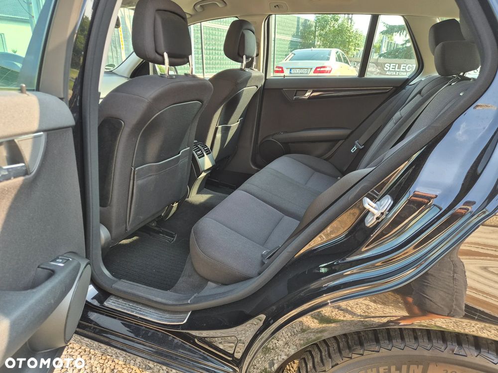 Mercedes-Benz Klasa C 180 Kompressor Automatik BlueEFFICIENCY - 17