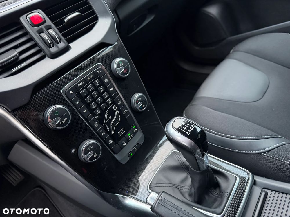 Volvo V40 D3 Drive-E Ocean Race - 26