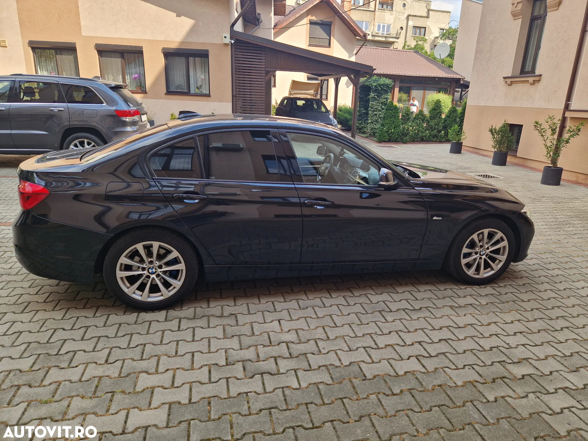 BMW Seria 3 318d AT MHEV - 8