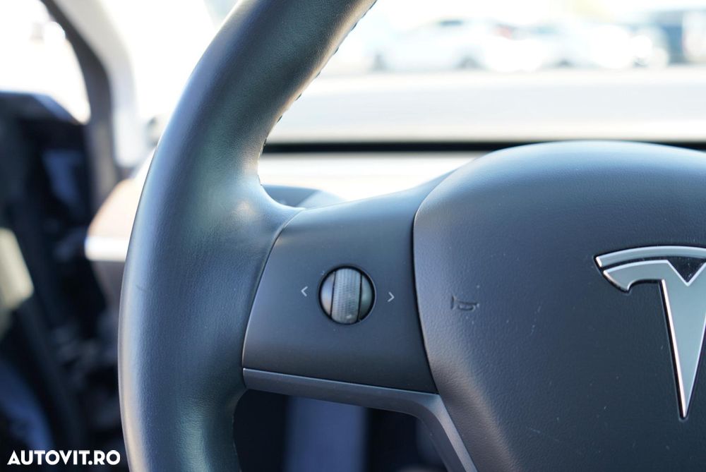 Tesla Model 3 Langstreckenbatterie Allradantrieb Dual Motor - 31