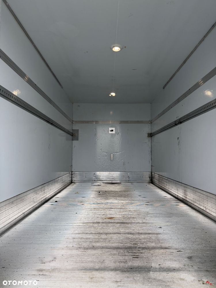 Volkswagen Crafter - 11