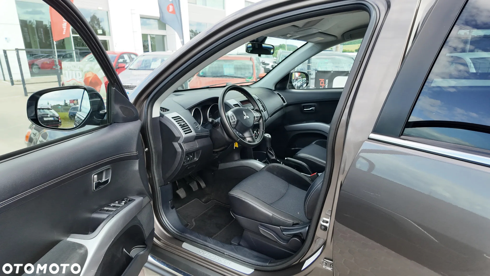 Mitsubishi Outlander 2.0 2WD - 22