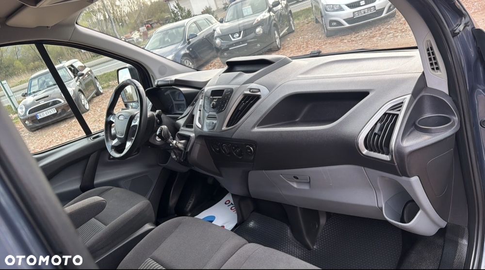 Ford Transit Cuatom - 10