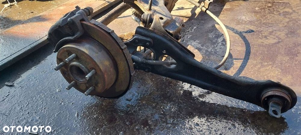 KOMPLETNE ZAWIESZENIE BELKA SANKI TYŁ HYUNDAI I30 I LIFT 07-12r HB 5D - 6