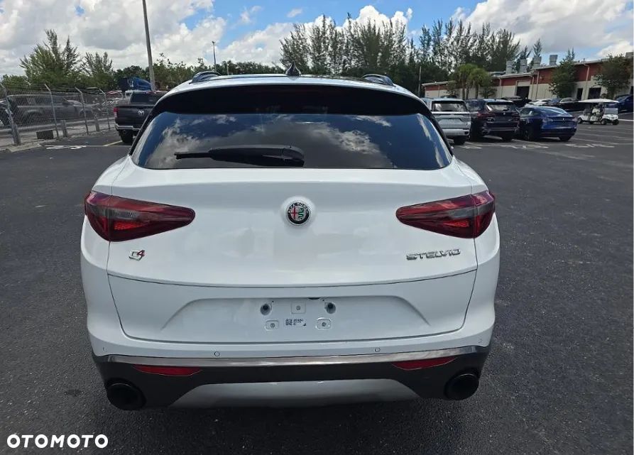 Alfa Romeo Stelvio 2.0 Turbo TI Q4 - 6