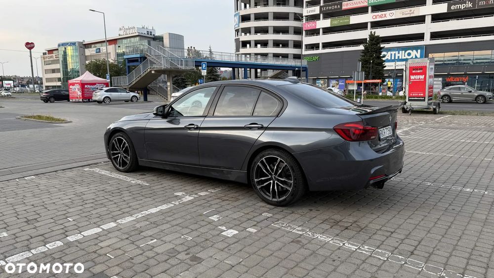 BMW Seria 3 340i xDrive Edition M Sport Shadow - 3
