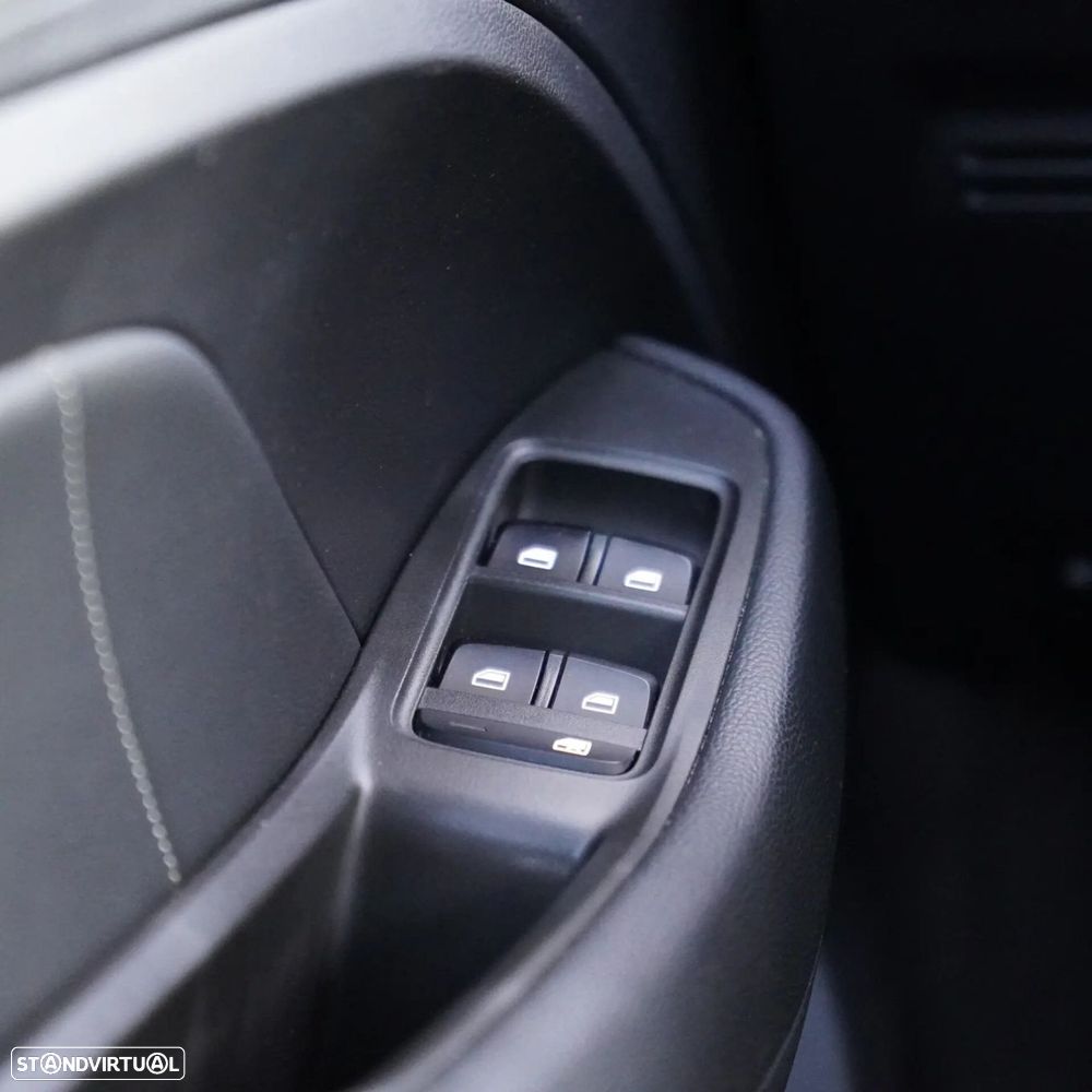 MG ZS EV 44.5 kWh Luxury - 38