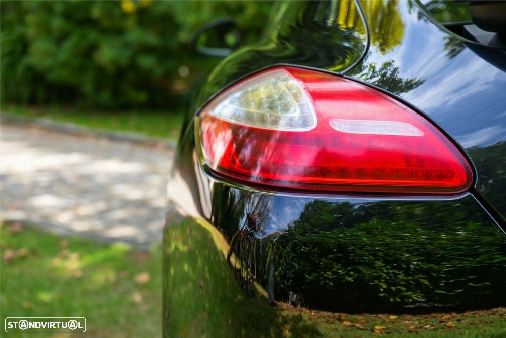 Porsche Panamera S Hybrid J19 - 12