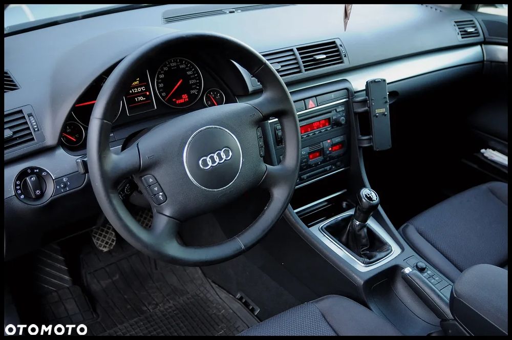 Audi A4 Avant - 5