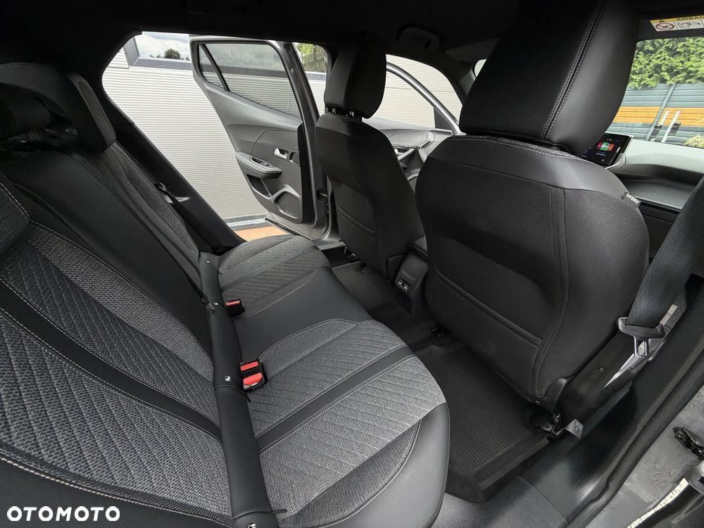 Peugeot 2008 1.2 PureTech Allure Pack S&S EAT8 - 17