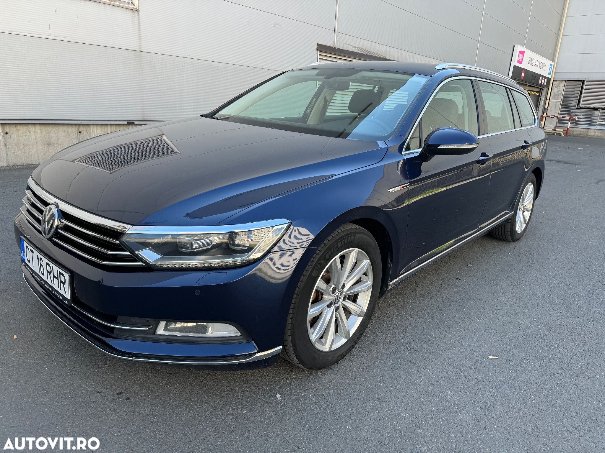 Volkswagen Passat 2.0 TDI DSG 4Motion Highline - 1