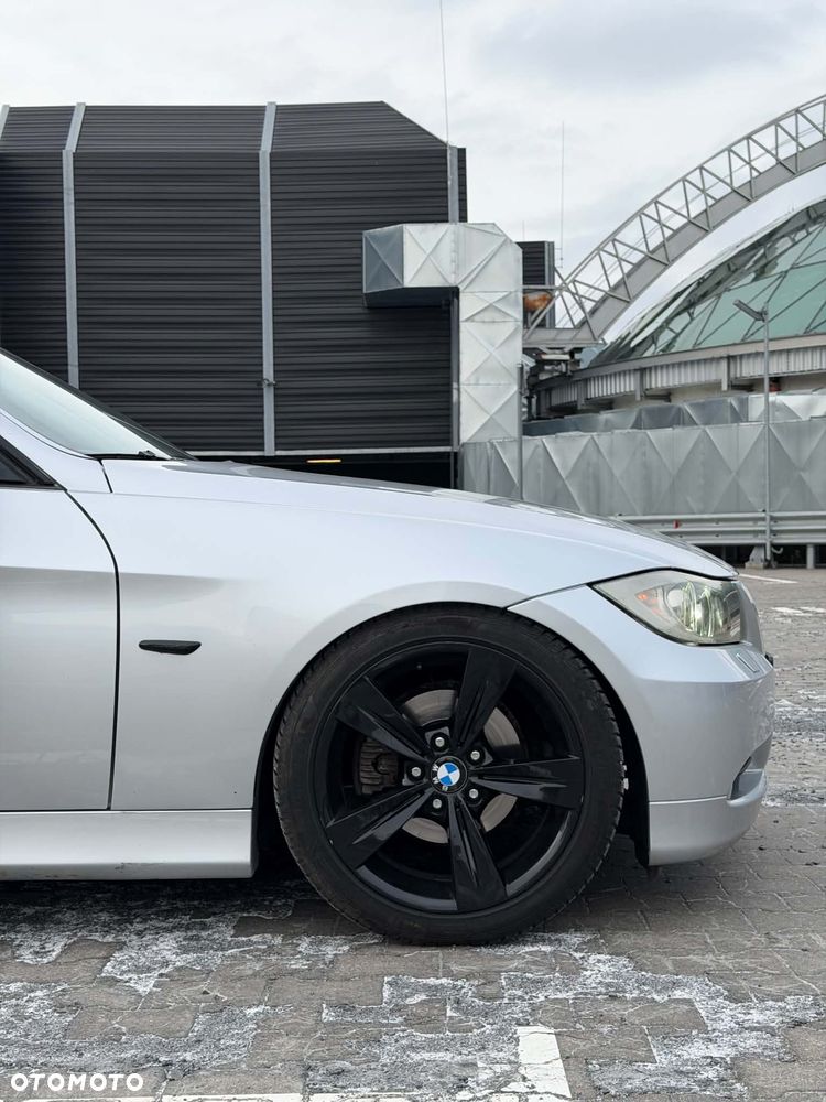 BMW Seria 3 325i - 9