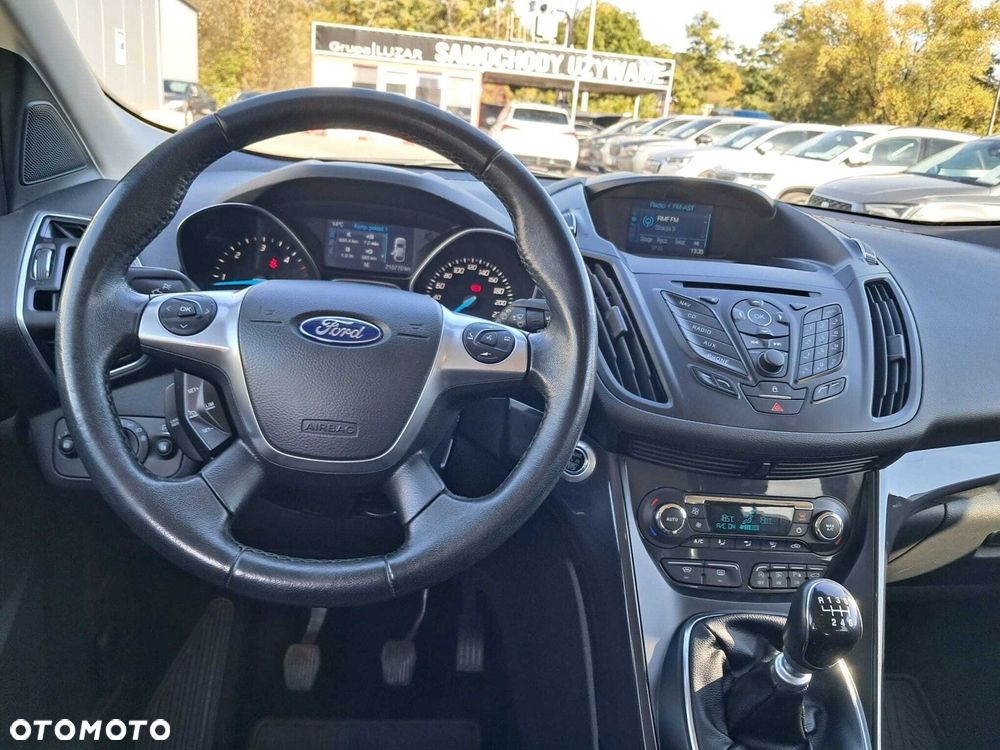 Ford Kuga - 17