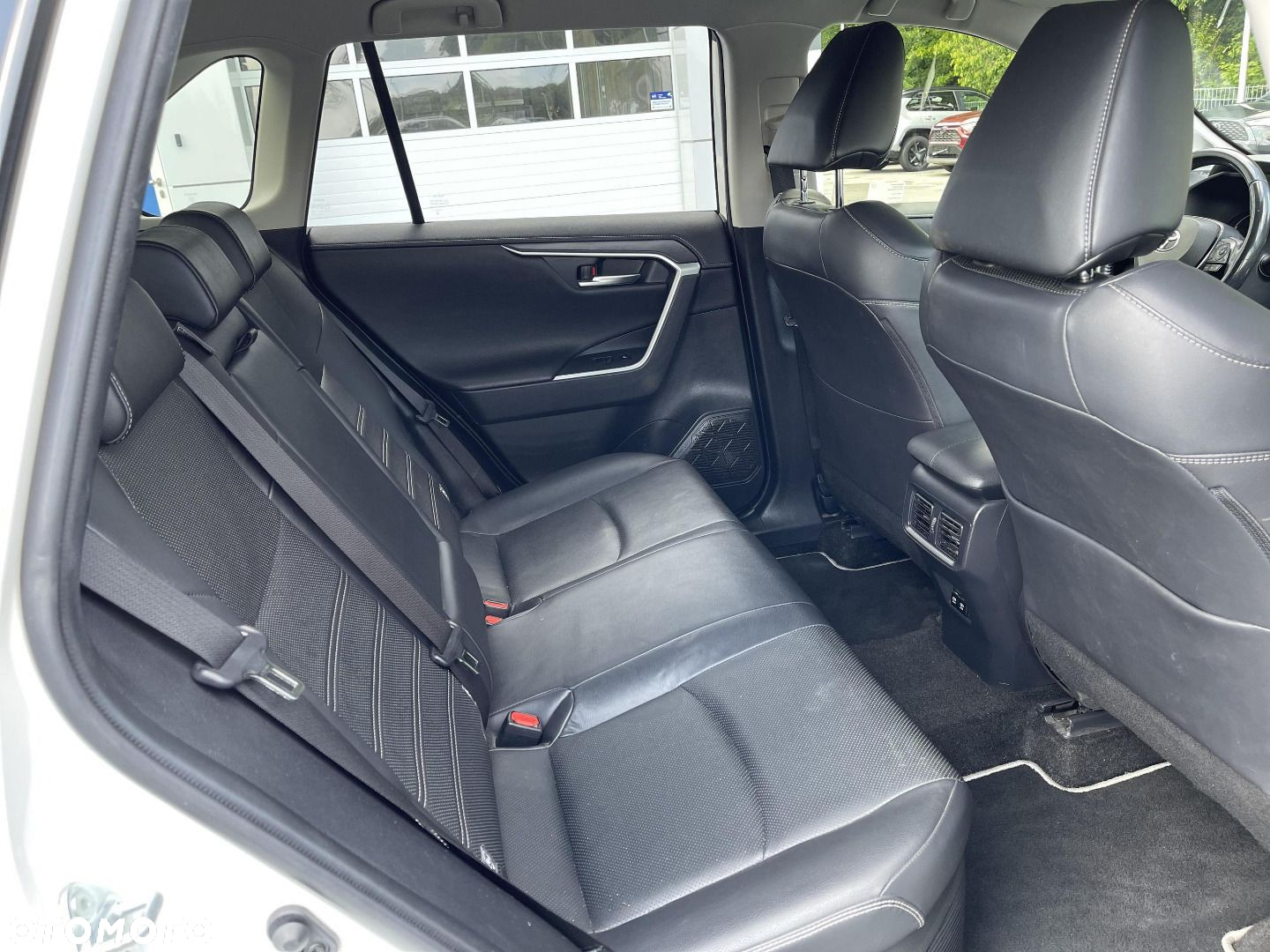 Toyota RAV4 - 13