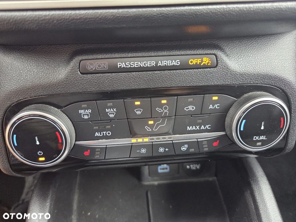 Ford Kuga 2.0 EcoBoost 4x4 Titanium - 25