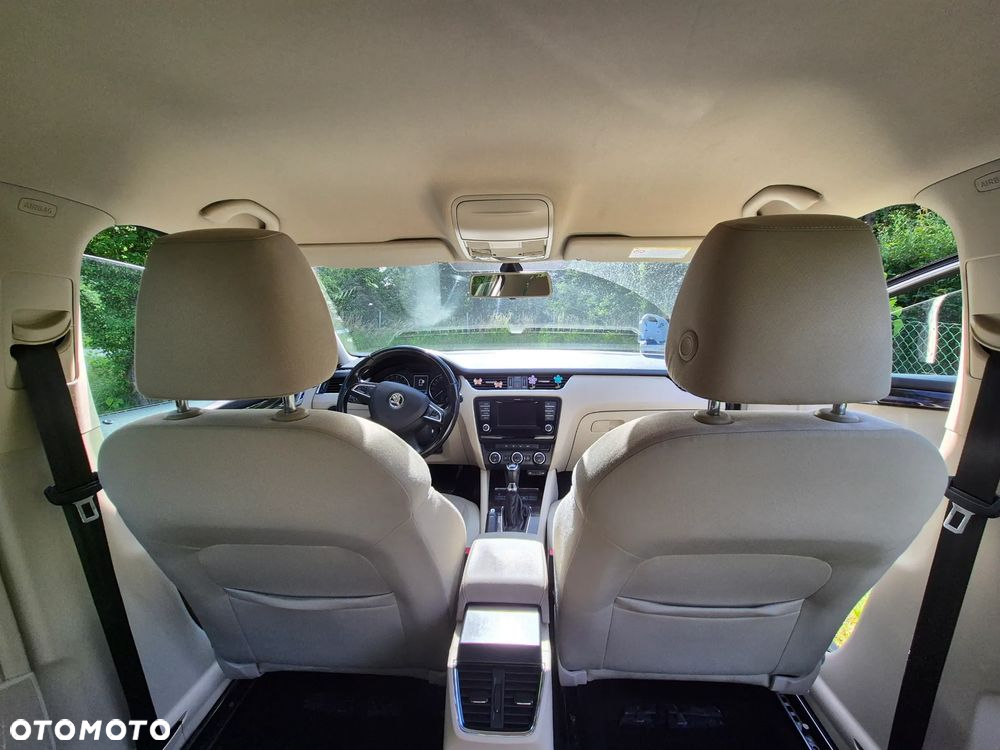 Skoda Octavia 2.0 TDI Edition DSG - 10