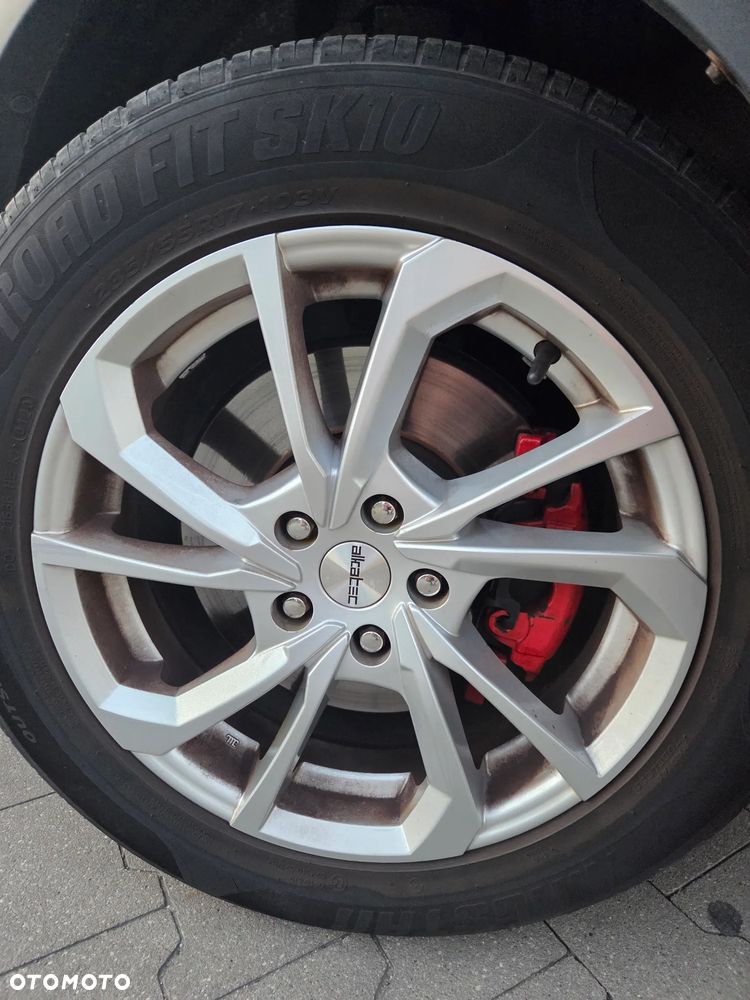 Ford Escape 2.0 EcoBoost AWD Titanium - 28