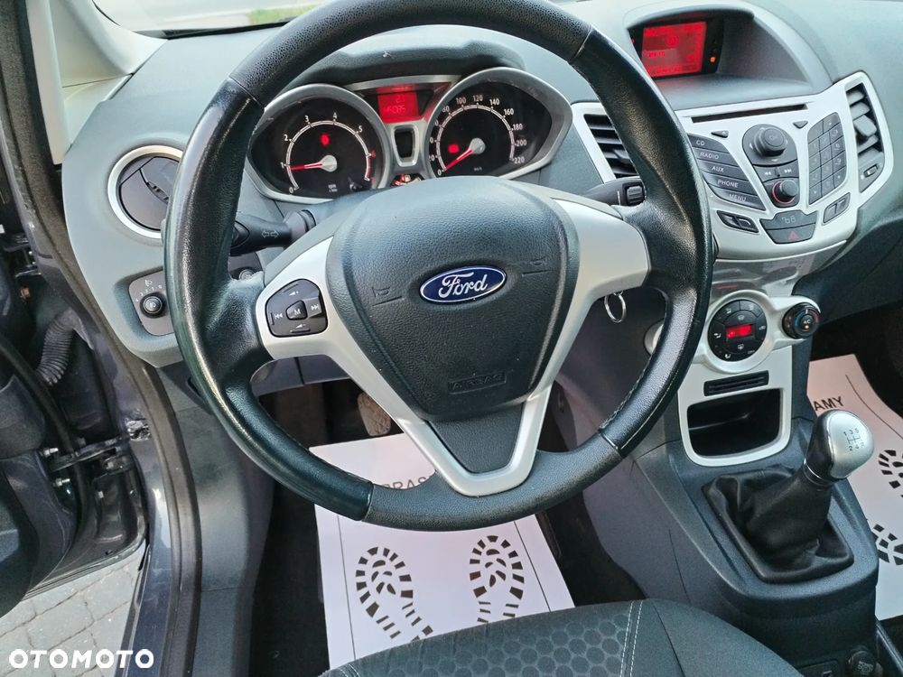 Ford Fiesta 1.25 Titanium - 22