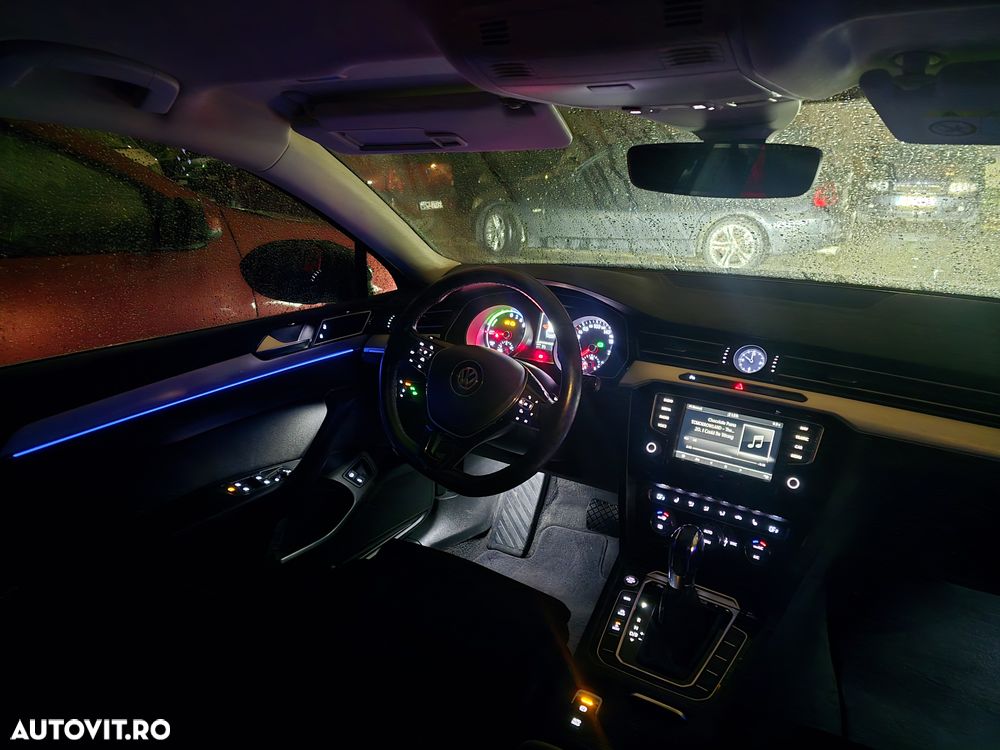 Volkswagen Passat - 31