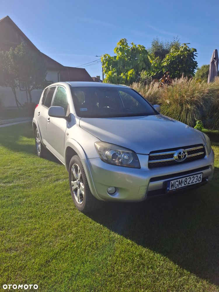 Toyota RAV4 2.2 D-4D X - 2