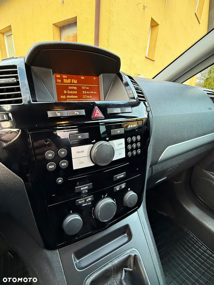 Opel Zafira - 4