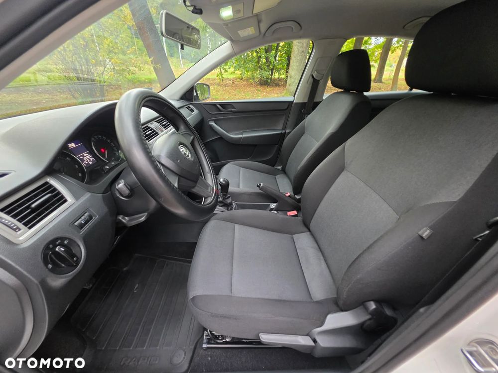 Skoda RAPID 1.2 TSI Style Plus - 12