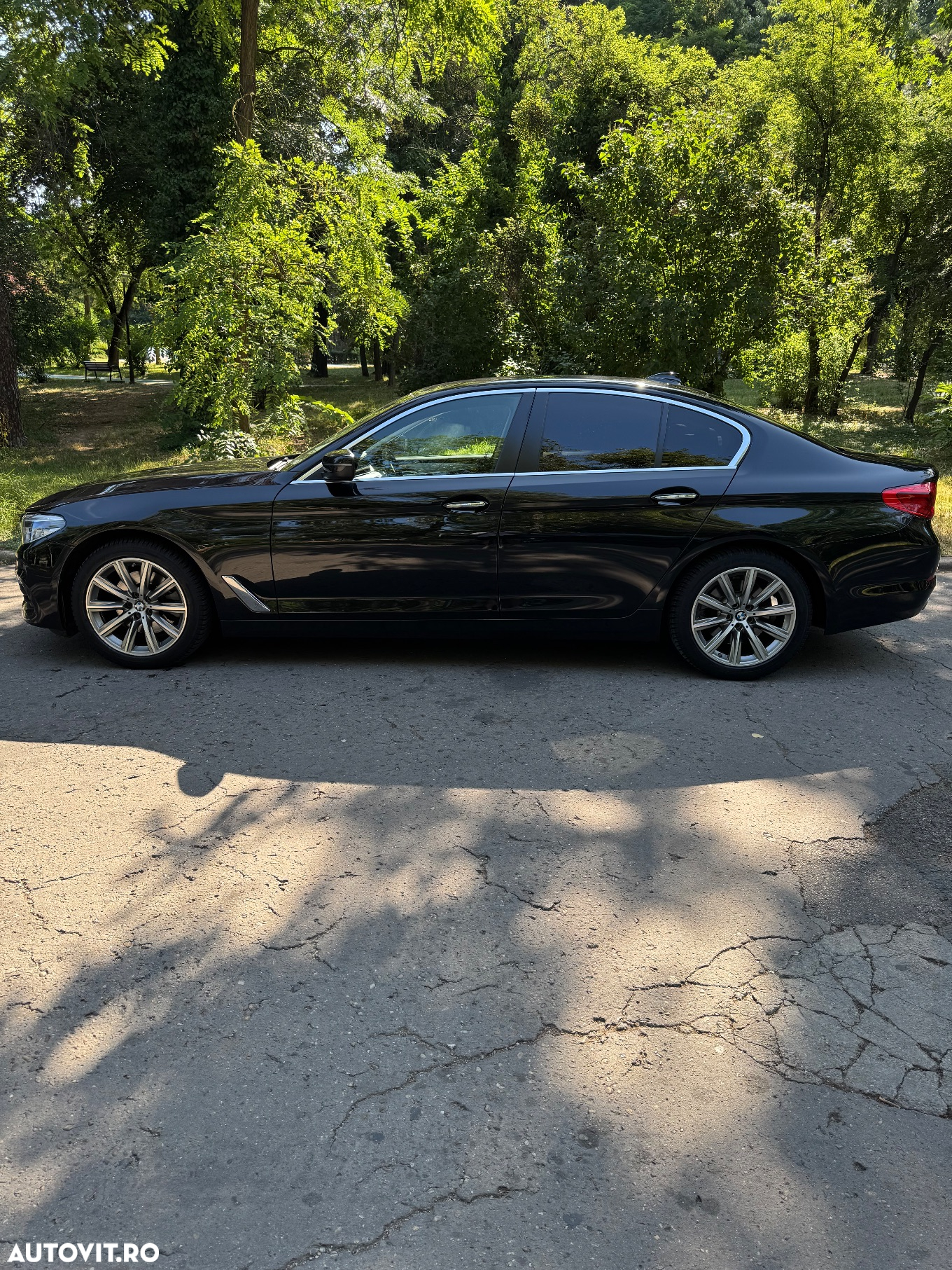 BMW Seria 5 520d Aut. Sport Line - 7
