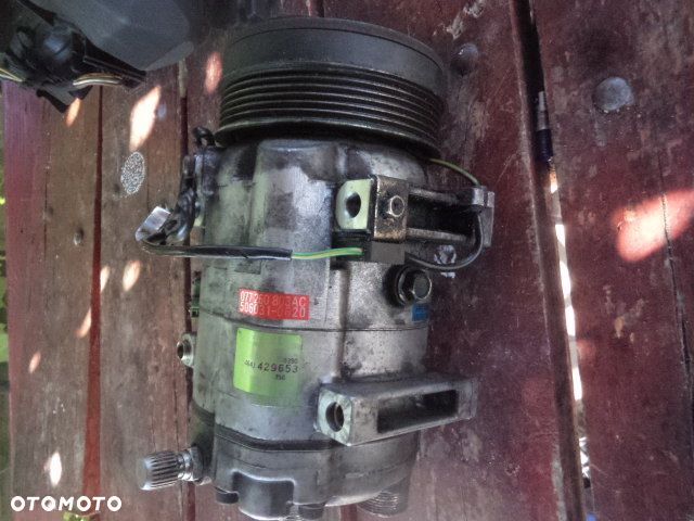 sprężarka klimatyzacji VW AUDI a6 C4 077260803AC - 1