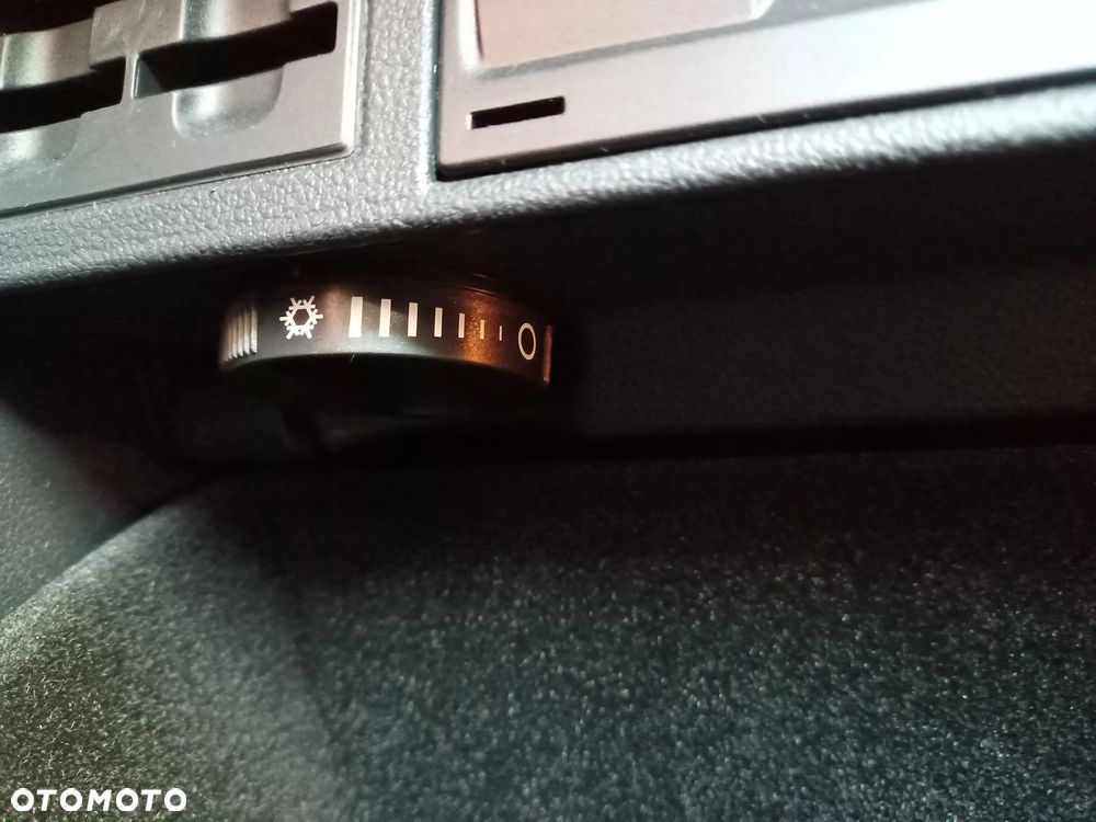 Volkswagen Golf VII 1.5 TSI BMT Evo Highline DSG - 27