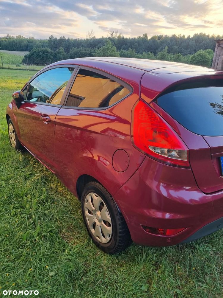 Ford Fiesta 1.25 Ambiente EU5 - 2
