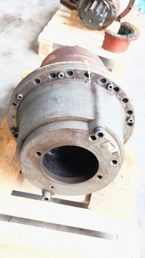 Reduktor obrotu SAT 350/252 do koparki R954 - 7