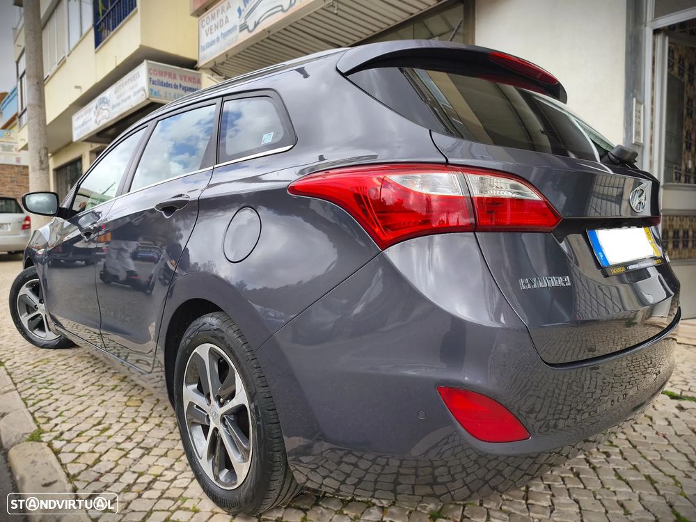 Hyundai i30 CW - 13