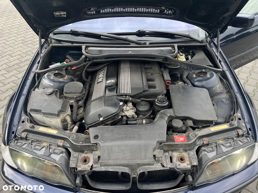 BMW Seria 3 320i - 9