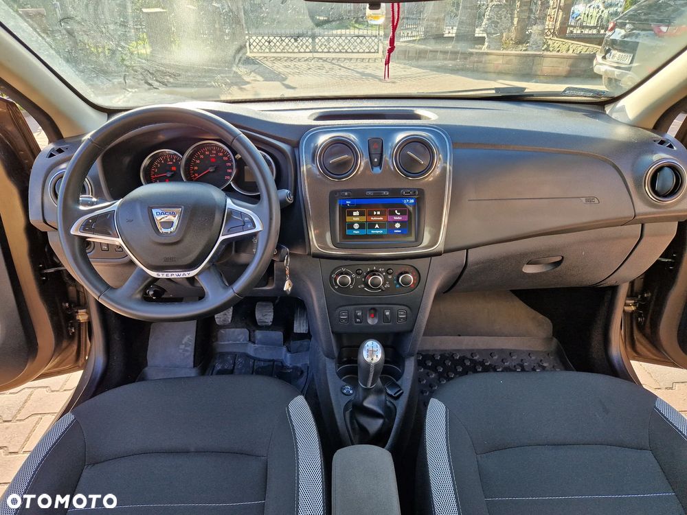 Dacia Sandero Stepway 1.0 TCe Laureate S&S - 17