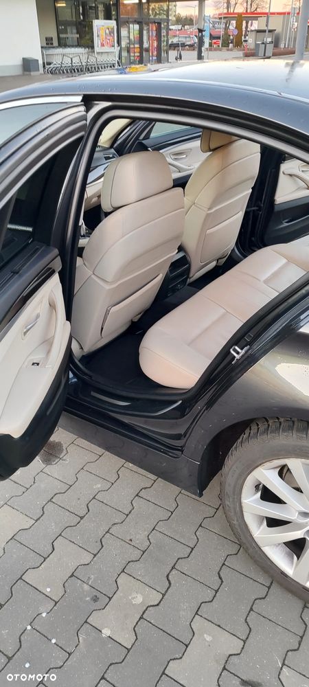 BMW Seria 5 525d xDrive - 7