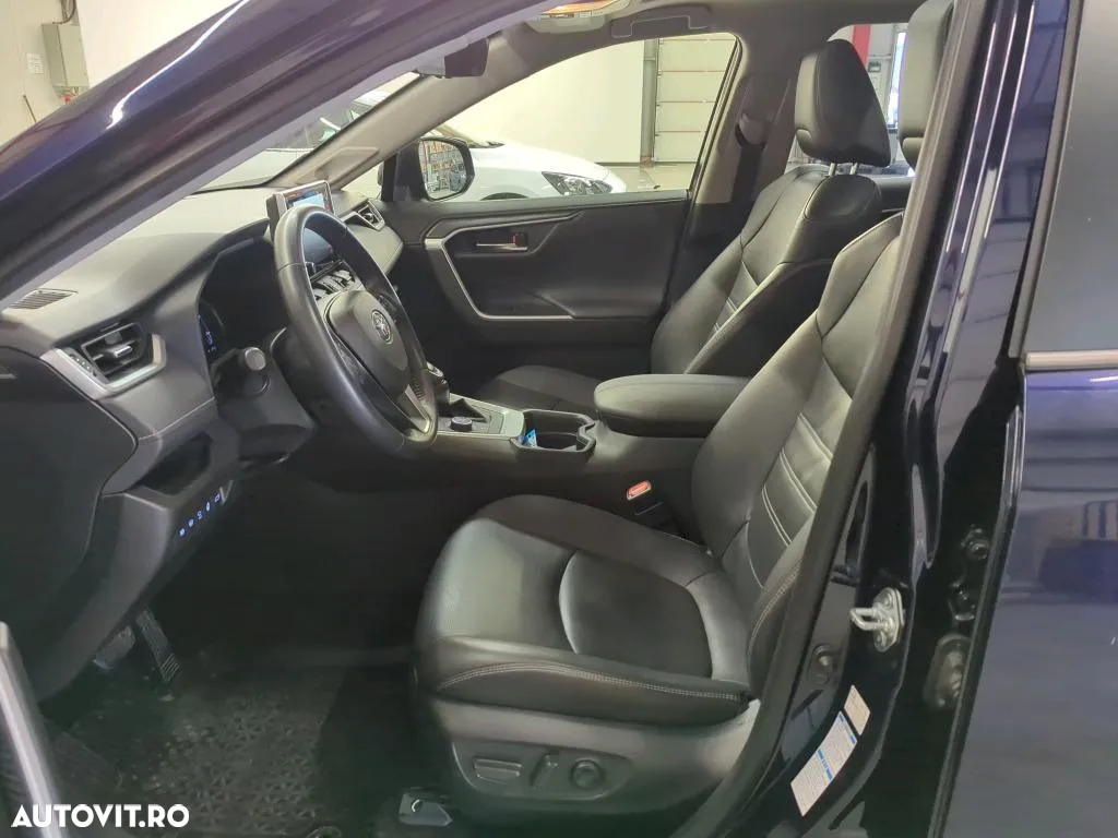 Toyota RAV4 - 3
