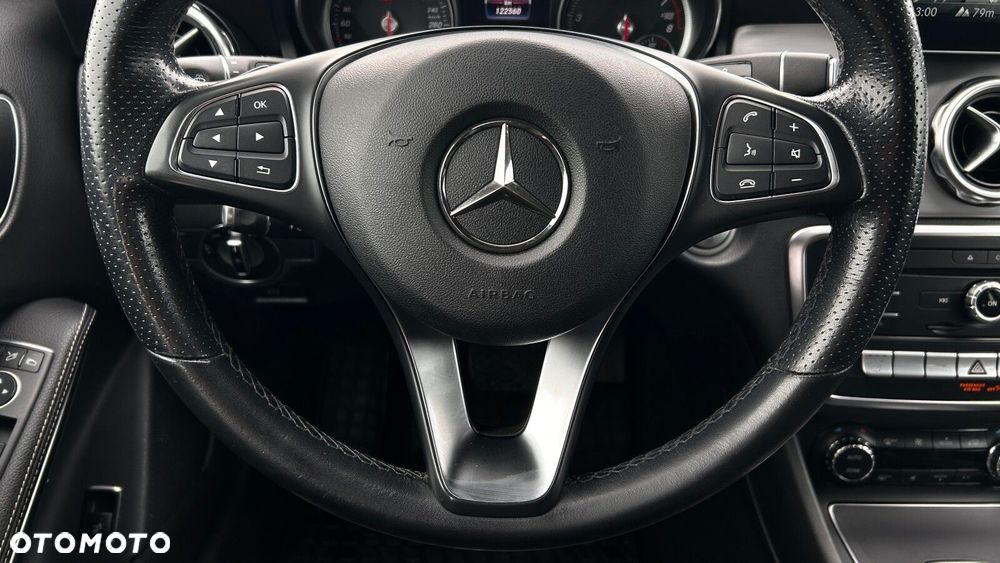 Mercedes-Benz GLA 200 7G-DCT Style - 16