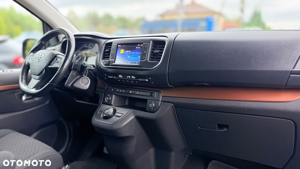 Toyota ProAce Kombi D-4D Medium 2,8t - 22