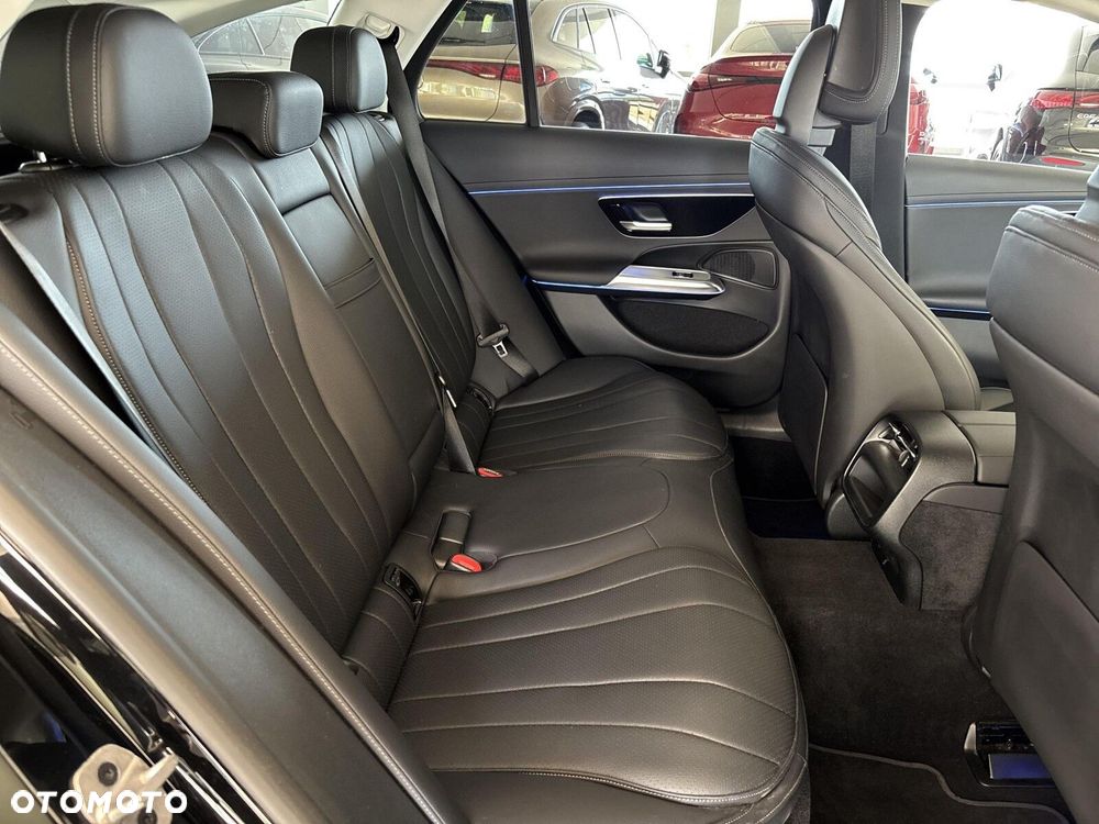 Mercedes-Benz Klasa E - 21