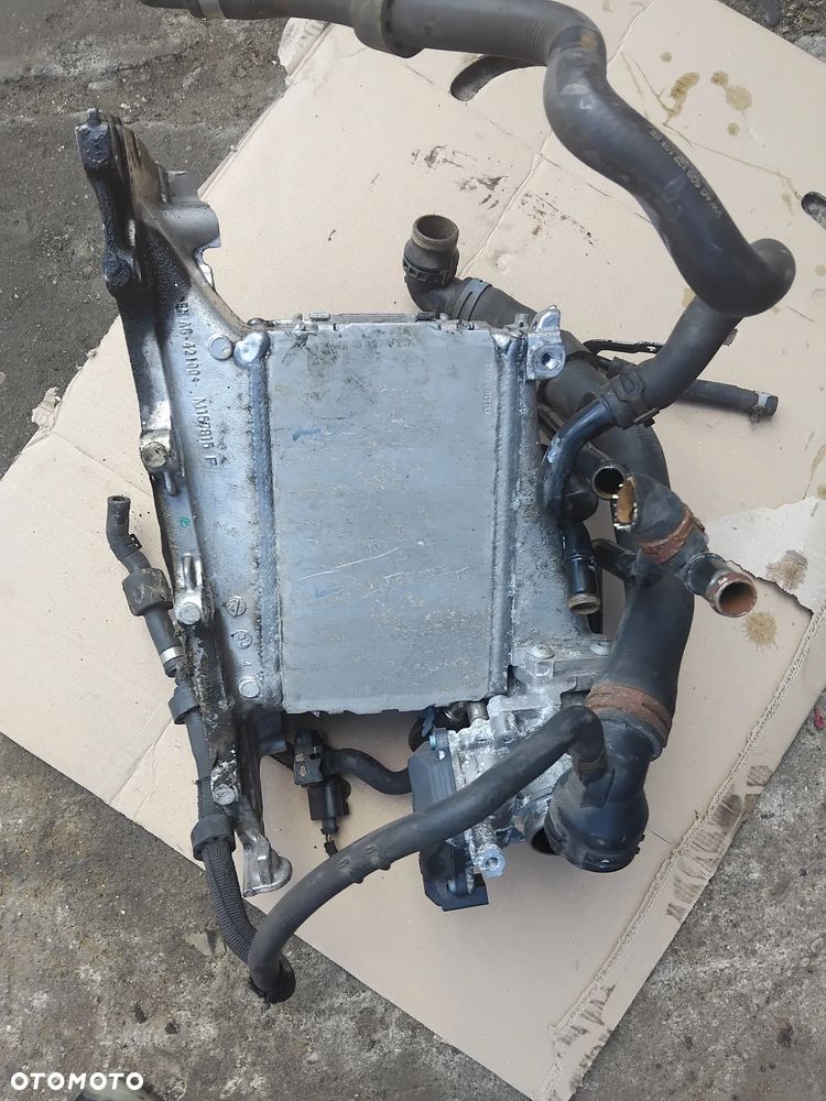 Interkuler 1.6 tdi CLH 04L 129 766 - 3